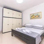 Apartament Paco *