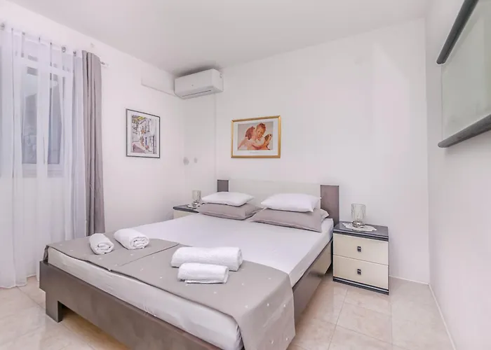 Lejlighed Paco Postira