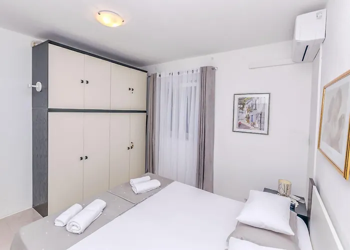 Lejlighed Paco Postira