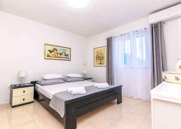 Lejlighed Paco Postira