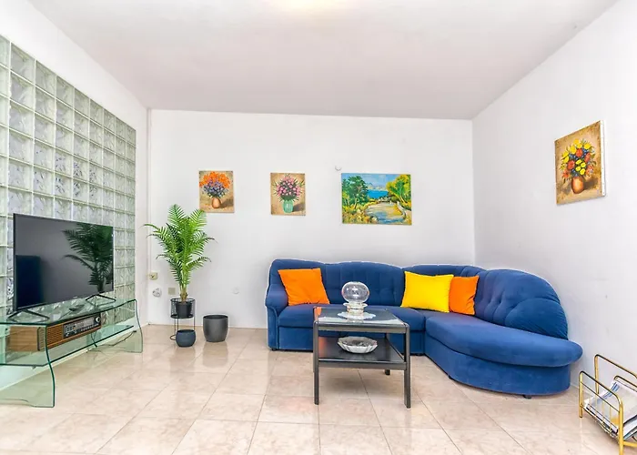 Lejlighed Paco Postira