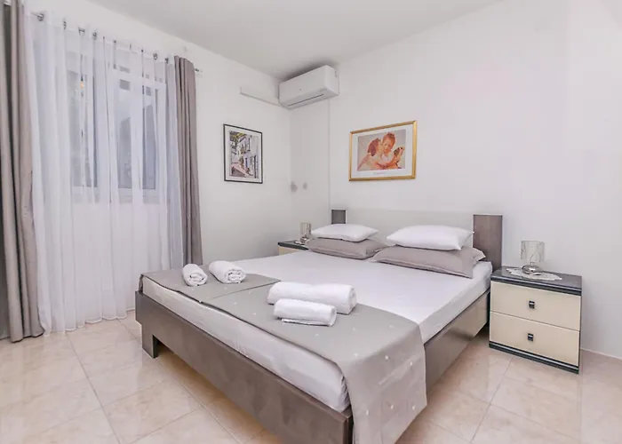 Lejlighed Paco Postira