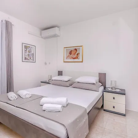 Apartmán Paco Postira