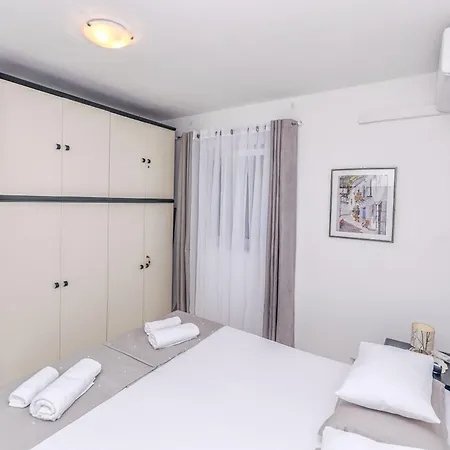 Appartamento Paco Postira